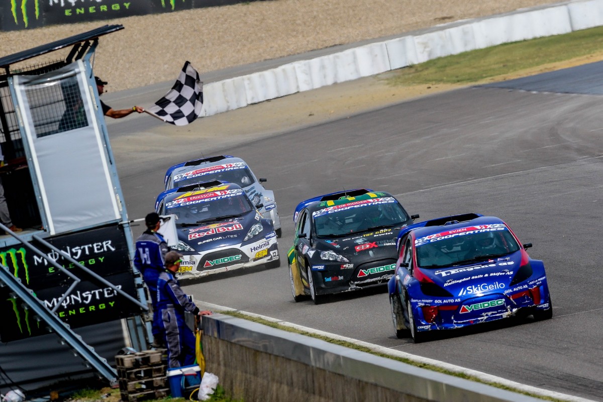 supercarlites-2018-R01_13